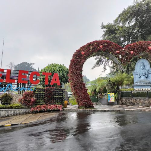 Paket Wisata ke Selecta Recreational Park selama 1 hari (Malang)